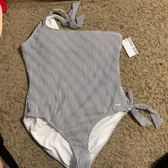 💥Brand New💥 Nine West Bathing Suit - Picture 1 of 1